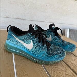 Nike AirMax Blue and Black Athletic Shoes